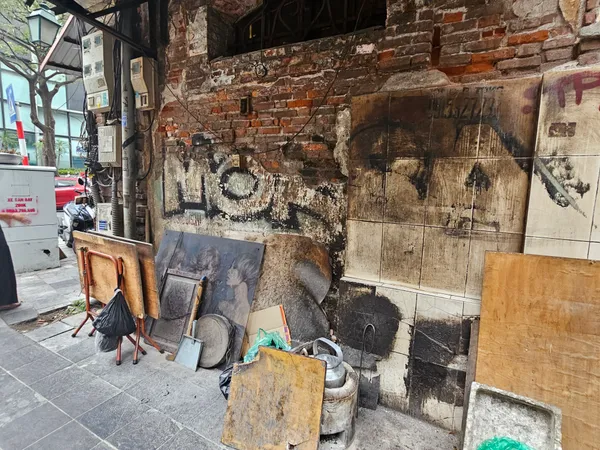 Does Traveling Make You A Better Person?