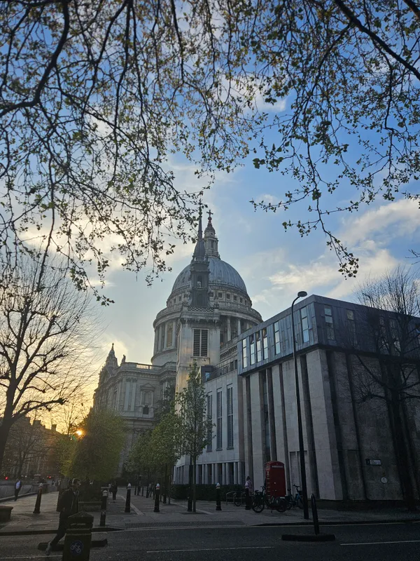 Trip to London: National Gallery's Siena Exhibition, & Three Sisters
